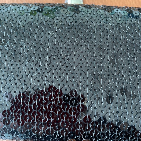 Special occasion black evening clutch with silver chain - Picture 2 of 7